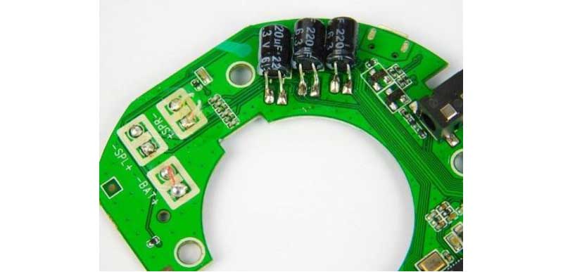 The “audio coupling capacitors”
